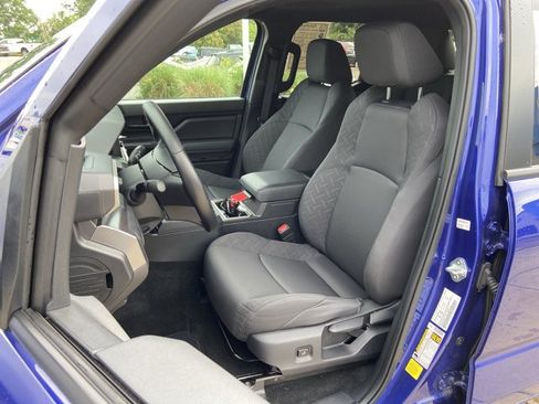 Used 2025 Toyota Tacoma SR5 AWD/4WD image 18