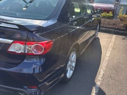 Used 2013 Toyota Corolla S w/ Premium Pkg FWD image 4