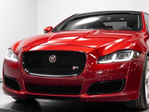 Used 2016 Jaguar XJ R image 68