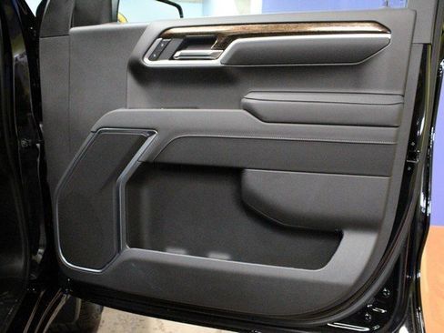 New 2026 GMC Sierra 1500 Elevation image 9