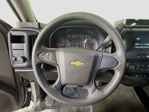 Used 2018 Chevrolet Silverado 1500 Custom w/ Custom Value Package RWD image 13