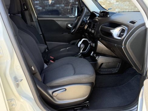 Used 2020 Jeep Renegade Sport image 39