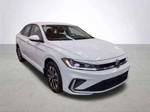 Used 2025 Volkswagen Jetta S image 5