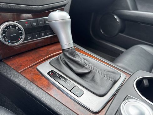 Used 2011 Mercedes-Benz C 300 Sedan image 37