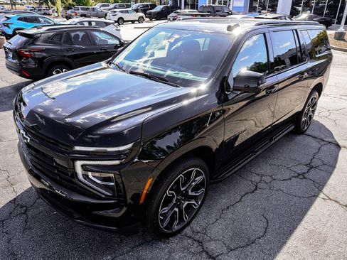 New 2026 Chevrolet Suburban RST w/ RST Capability Package image 7