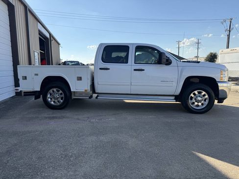 Used 2013 Chevrolet Silverado 3500 LT w/ Convenience Package image 12