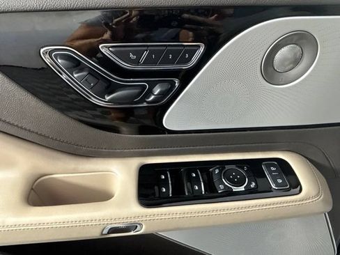 Used 2023 Lincoln Aviator Reserve w/ Equipment Group 201A AWD/4WD image 14