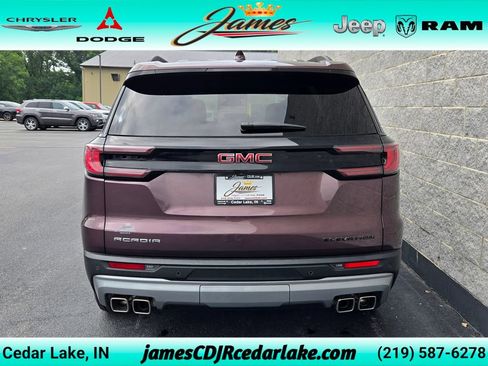 Used 2025 GMC Acadia Elevation FWD image 4