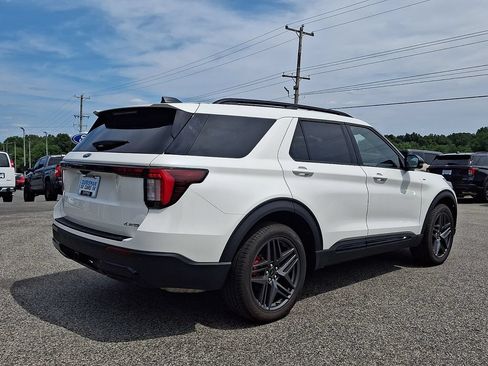 Used 2026 Ford Explorer ST-Line w/ ST-Line Street Pack AWD/4WD image 6