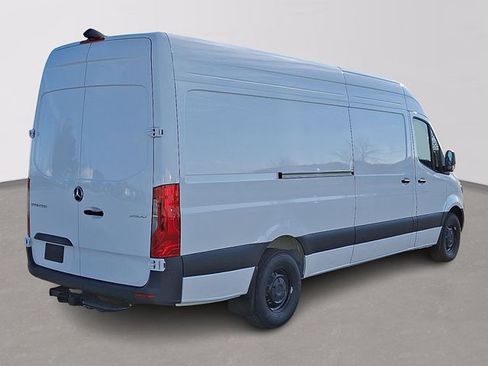 Used 2026 Mercedes-Benz Sprinter 2500 image 4