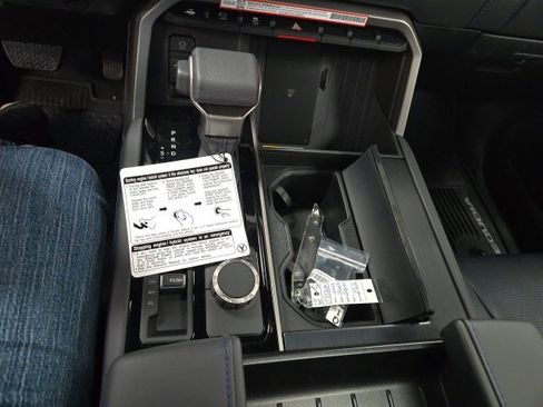 New 2026 Toyota Sequoia Platinum image 32