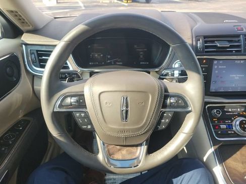 Used 2020 Lincoln Continental Reserve AWD/4WD image 9