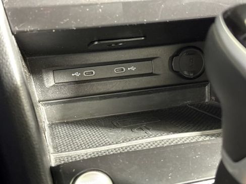 Used 2024 Volkswagen Tiguan SE R-Line AWD/4WD image 40