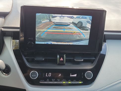 Used 2025 Toyota Corolla SE FWD image 22