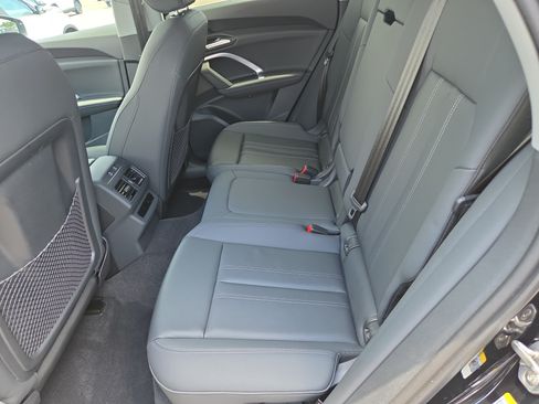 Certified 2025 Audi Q5 Premium AWD/4WD image 7