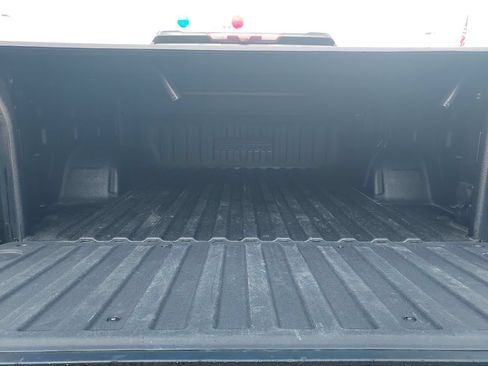 Used 2024 Chevrolet Silverado 1500 High Country w/ High Country Premium Package AWD/4WD image 9