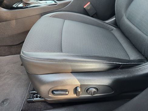 Used 2022 Buick Encore GX Select image 21