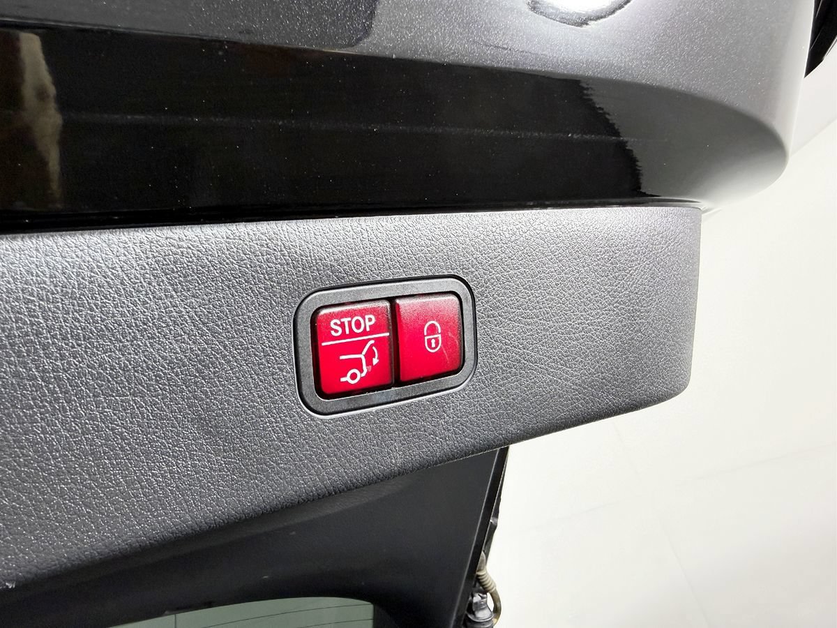 Used 2022 Mercedes-Benz EQS 580 4MATIC Sedan image 16