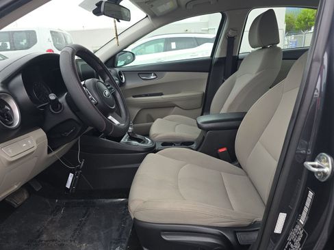Used 2021 Kia Forte LXS FWD image 11