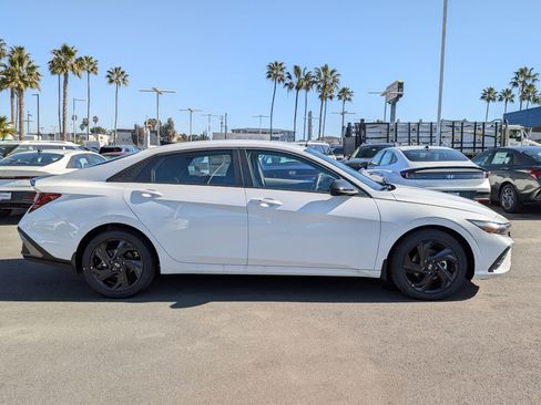 New 2026 Hyundai Elantra Sport image 5