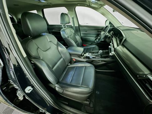 Used 2025 Kia Telluride S FWD image 35