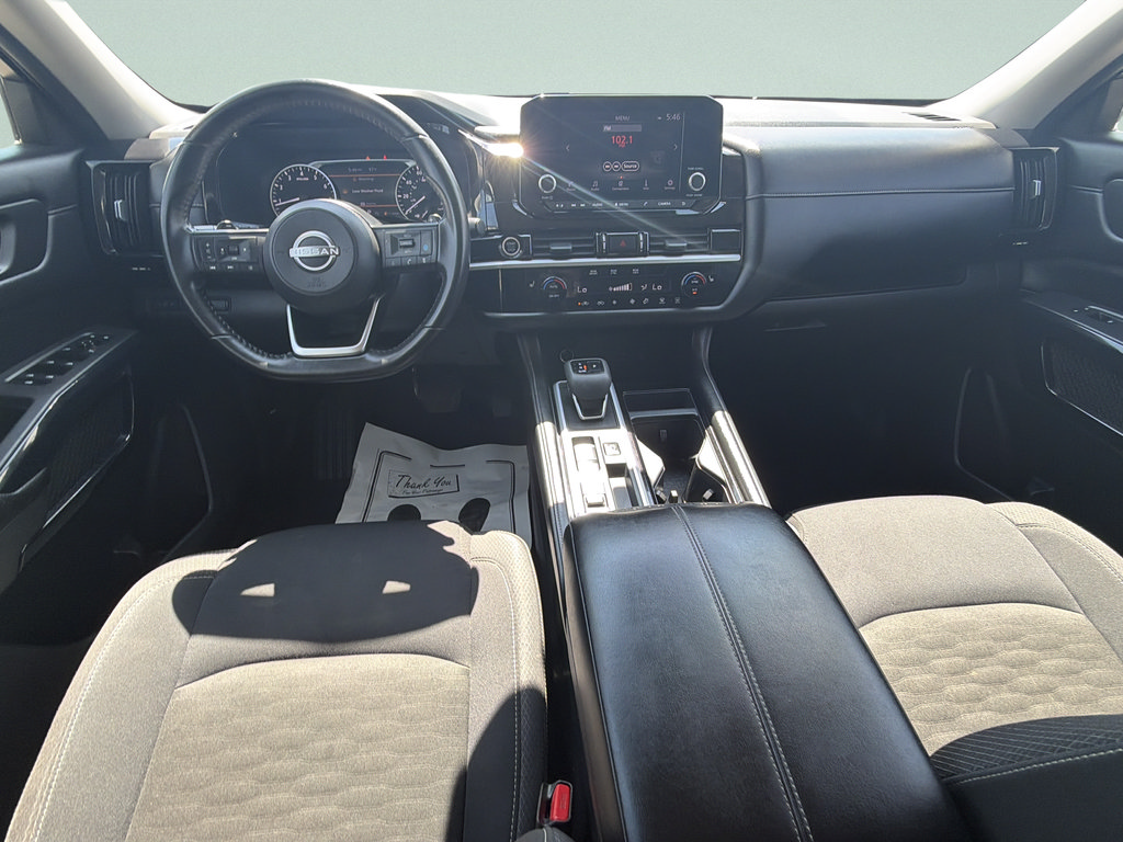 Used 2024 Nissan Pathfinder SV FWD image 17