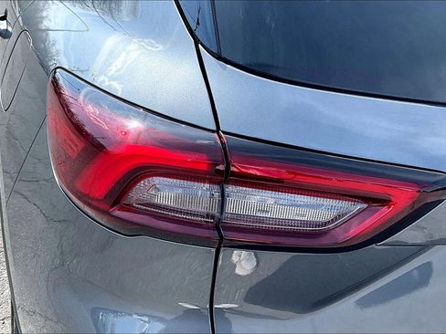 Used 2025 Ford Escape SE image 30