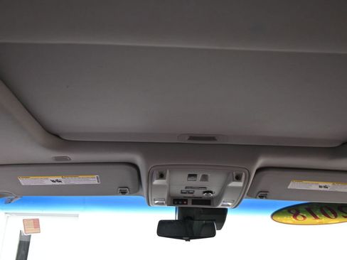 Used 2018 Cadillac Escalade Luxury image 10