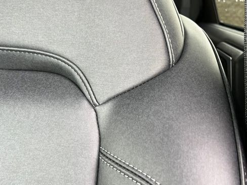 New 2025 Ford Bronco Badlands w/ Sasquatch Package image 12