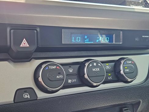 Used 2023 Toyota Tacoma SR5 RWD image 22