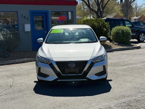 Used 2021 Nissan Sentra SV image 2
