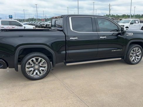 Used 2023 GMC Sierra 1500 Denali w/ Denali Reserve Package AWD/4WD image 9
