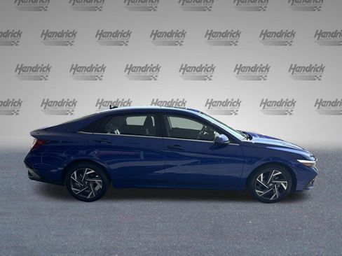Used 2025 Hyundai Elantra SEL FWD image 10