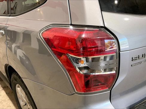 Used 2016 Subaru Forester 2.5i Premium AWD/4WD image 29