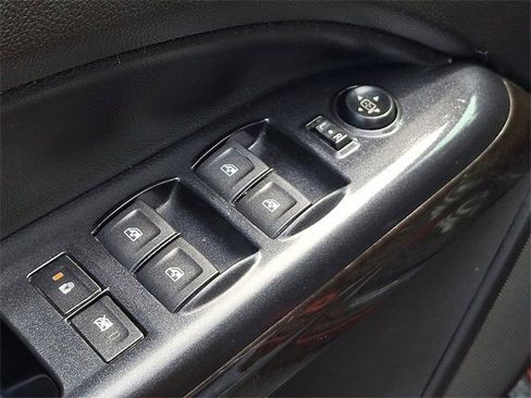 Used 2021 GMC Canyon Elevation w/ Driver Alert Package image 25