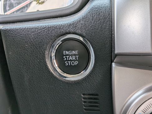 Certified 2022 Toyota 4Runner Limited AWD/4WD image 29