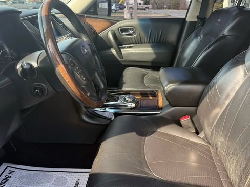 Used 2012 INFINITI QX56 4WD w/ Deluxe Touring Pkg image 18