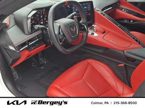 Used 2023 Chevrolet Corvette Stingray Premium Conv w/ Z51 Performance Package RWD image 11