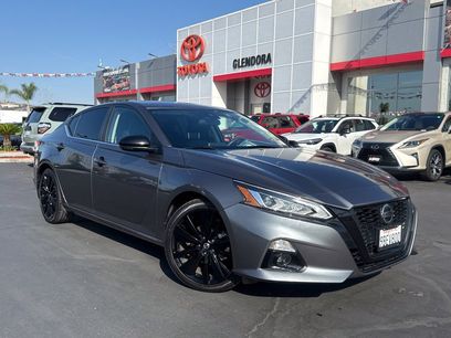 Used 2022 Nissan Altima 2.5 SR w/ Midnight Edition Package