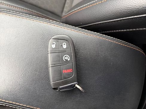 Used 2018 Jeep Compass Latitude w/ Cold Weather Group image 26