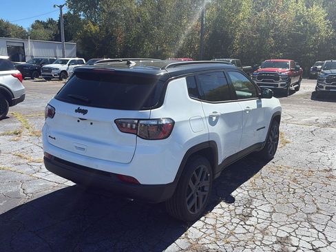 New 2026 Jeep Compass Limited image 8