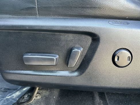 Used 2016 Toyota Tundra Limited w/ Limited Premium Package image 12