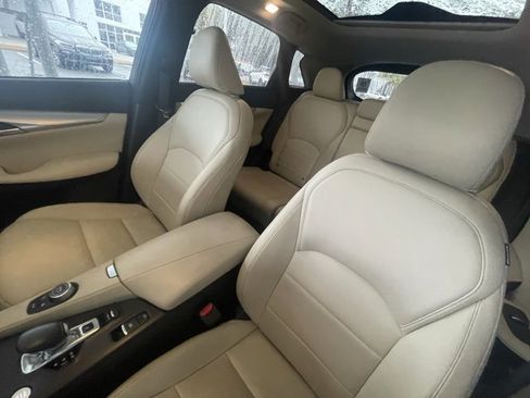 Used 2020 INFINITI QX50 Luxe w/ Navigation Package image 2
