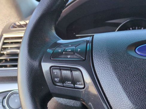 Used 2016 Ford Explorer XLT w/ Equipment Group 202A image 27