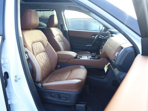 New 2026 Nissan Pathfinder Platinum AWD/4WD image 31