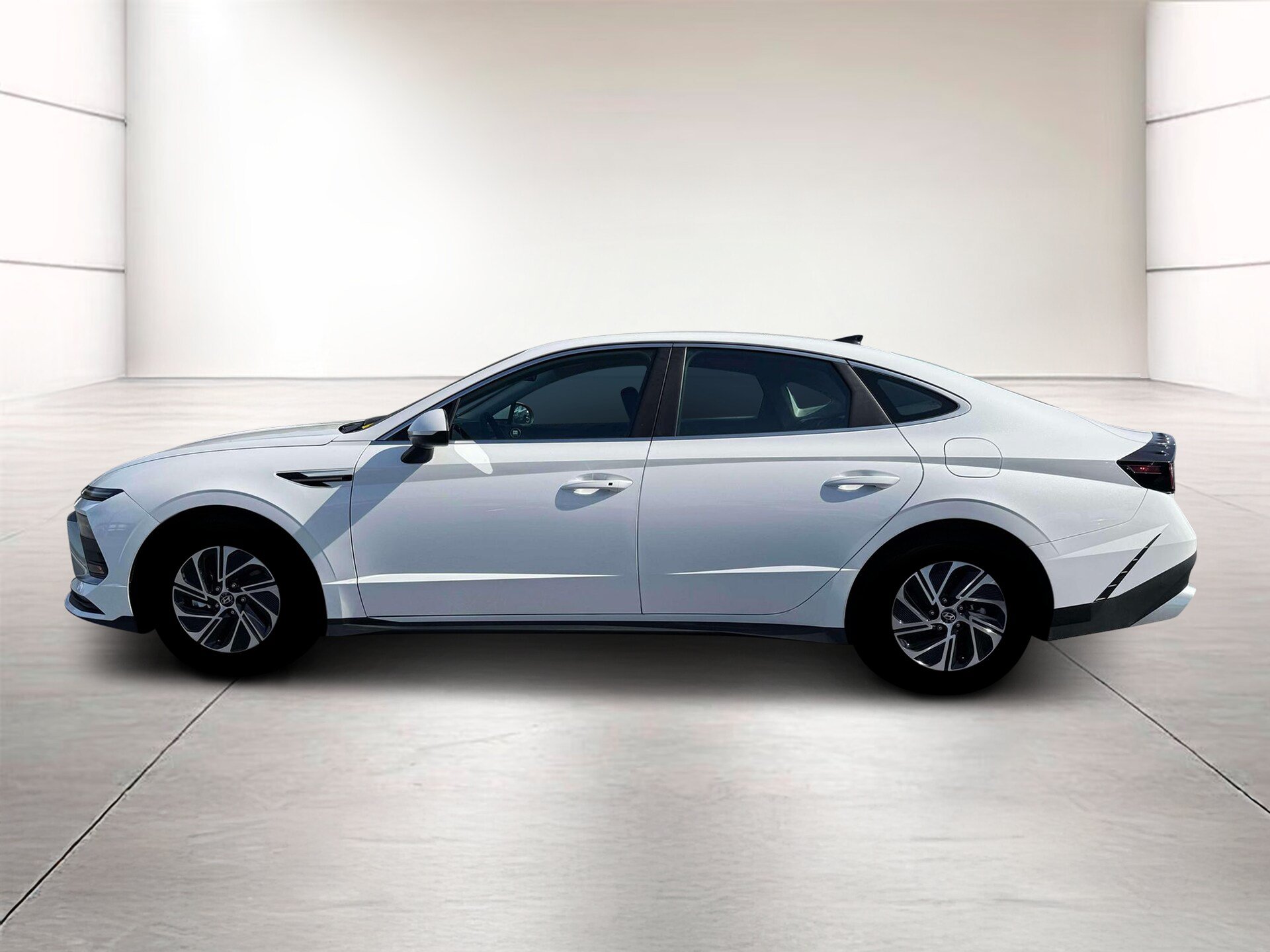 New 2026 Hyundai Sonata Blue FWD image 3
