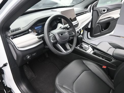 New 2026 Jeep Compass Limited image 9