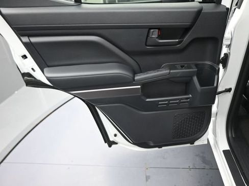 Used 2026 Toyota 4Runner SR5 RWD image 18