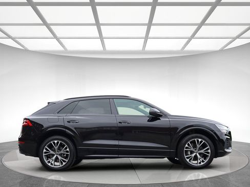 Used 2023 Audi Q8 Premium w/ Black Optic Package AWD/4WD image 5