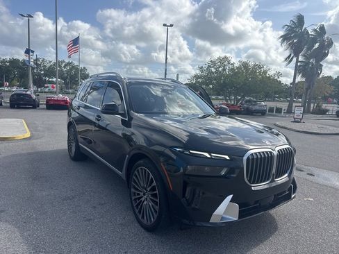 Used 2025 BMW X7 xDrive40i w/ Premium Package AWD/4WD image 1
